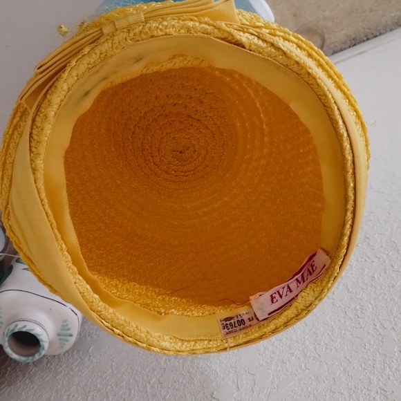 Vintage EVA MAE Yellow Woven Hat w/Netting & Bow. - Picture 8 of 10